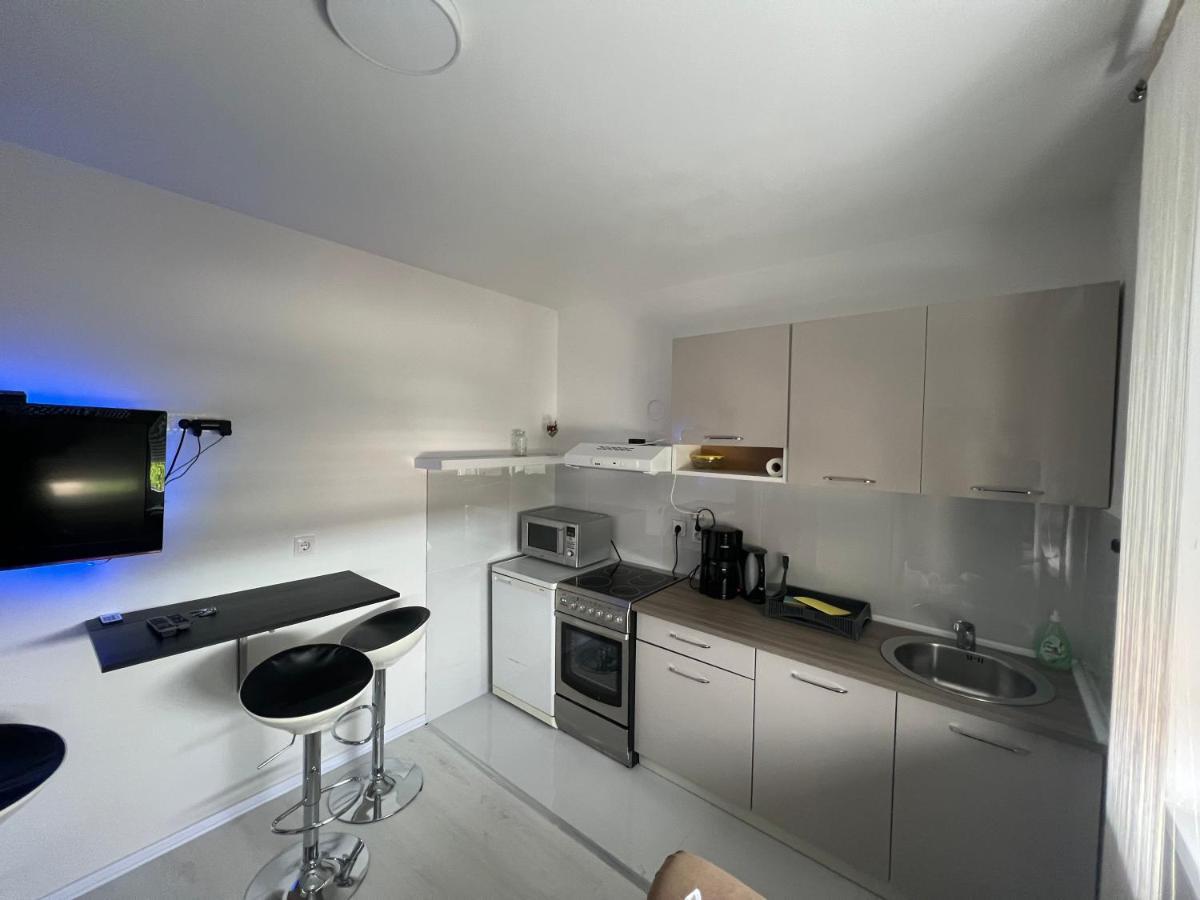 Apartman Paola - Massage Chair- 0-24 Self Check In Out- Zupanja Exterior foto